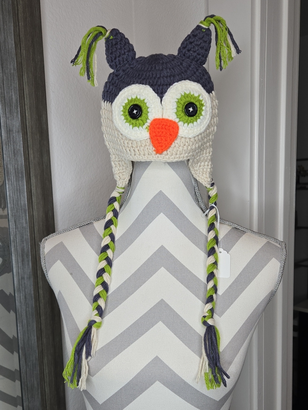 Crochet Owl Beanie Hat Beige & Navy NWT